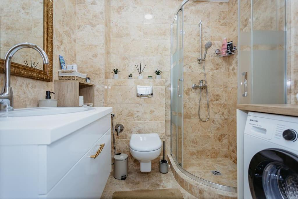 Ellina Parklake Apartamento *